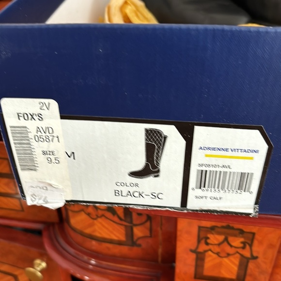 Adrienne Vittadini boots - Picture 3 of 8